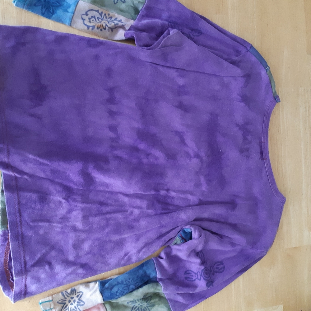 TShirt - Picture 2 of 2